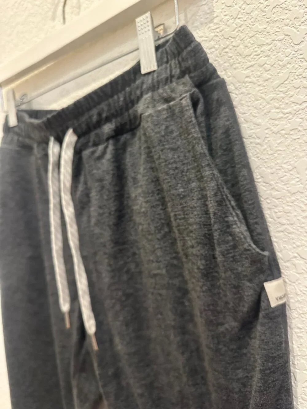 Vuori Performance Jogger, Charcoal Grey, Small